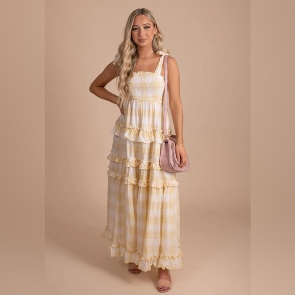 Storia Yellow and Cream Maxi Dress - Picture 1 of 10